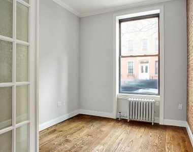 206 East 83rd Street - Photo Thumbnail 9