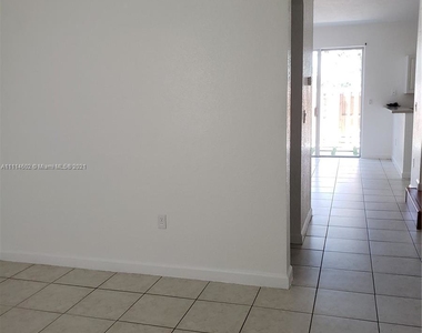 13326 Sw 128th Psge - Photo Thumbnail 3