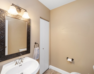 909 West Diversey Parkway - Photo Thumbnail 8