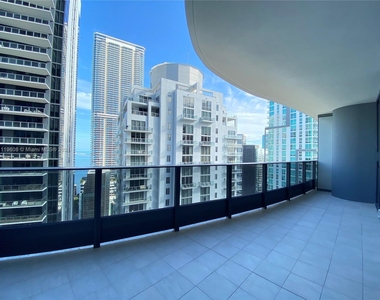 1000 Brickell Plaza - Photo Thumbnail 16