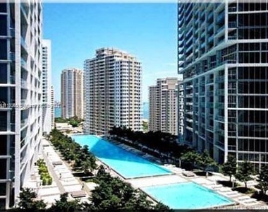 475 Brickell Ave - Photo Thumbnail 0