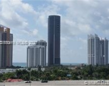 19390 Collins Ave - Photo Thumbnail 1