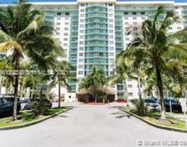 19390 Collins Ave - Photo Thumbnail 16