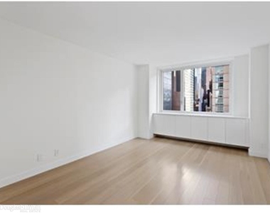 301 W 53rd St - Photo Thumbnail 2