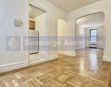 245 Seaman Avenue - Photo Thumbnail 0