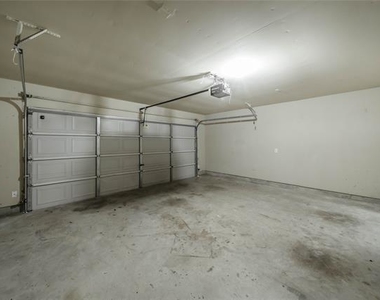 2131 Callahan Drive - Photo Thumbnail 27