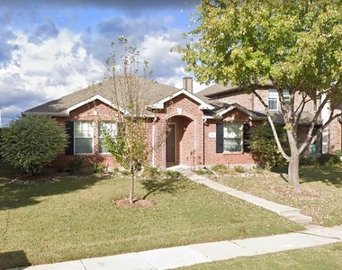 1009 Shelborn Drive - Photo Thumbnail 11