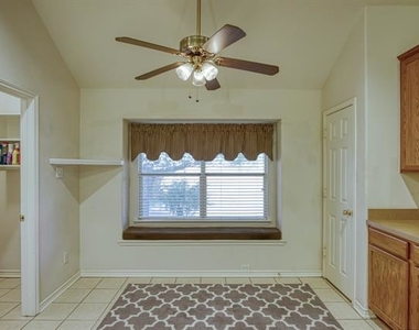 1602 Woodhaven Court - Photo Thumbnail 4