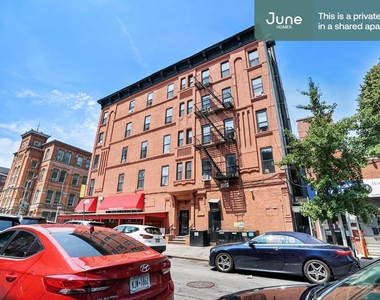 1675 Lexington Avenue - Photo Thumbnail 12