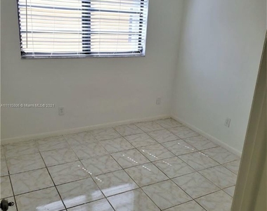 2402 Sw 108th Ave #2402 - Photo Thumbnail 12