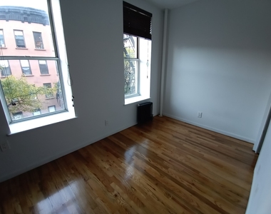 368 WEST 51 STREET - Photo Thumbnail 15