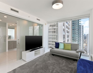 1040 Biscayne Blvd - Photo Thumbnail 10