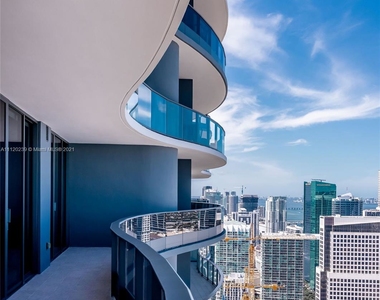 1000 Brickell Plaza - Photo Thumbnail 26