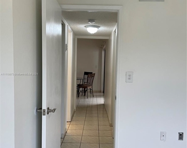 9429 Fontainebleau Blvd - Photo Thumbnail 10