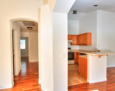 4406 E Tether Trail - Photo Thumbnail 6