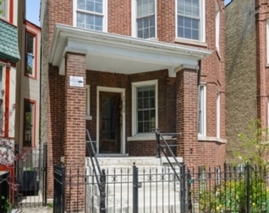 1722 West Fletcher Street - Photo Thumbnail 0