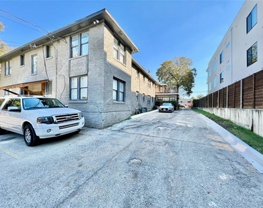 3927 Cole Avenue - Photo Thumbnail 17