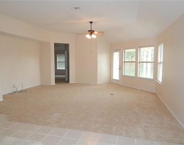 805 Fireberry Drive - Photo Thumbnail 10