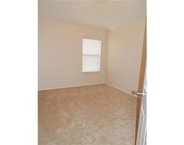 805 Fireberry Drive - Photo Thumbnail 20