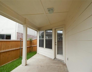 805 Fireberry Drive - Photo Thumbnail 22