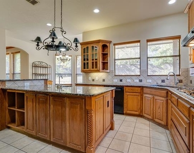 3813 Sonoma Bend - Photo Thumbnail 9