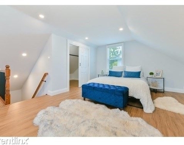 47 Lothrop Ave - Photo Thumbnail 13