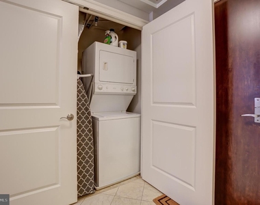 4821 Montgomery Ln #504 - Photo Thumbnail 8