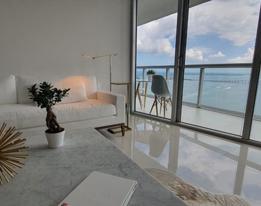 495 Brickell - Photo Thumbnail 0