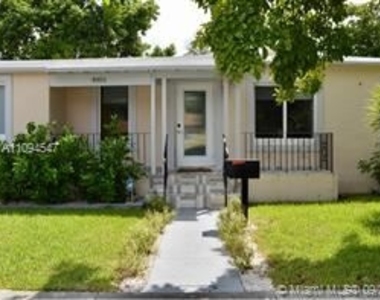 4901 Nw 10th Ave - Photo Thumbnail 1