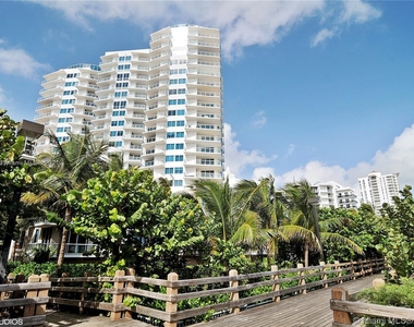 3801 Collins Ave - Photo Thumbnail 0