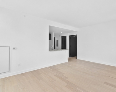 21 West End Avenue - Photo Thumbnail 5