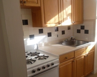 108 Edgecombe Avenue - Photo Thumbnail 4