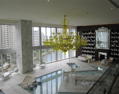 465 Brickell Ave - Photo Thumbnail 11