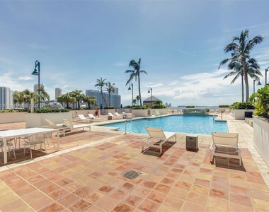 1111 Brickell Bay Dr - Photo Thumbnail 40