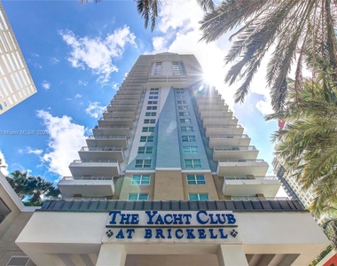 1111 Brickell Bay Dr - Photo Thumbnail 23