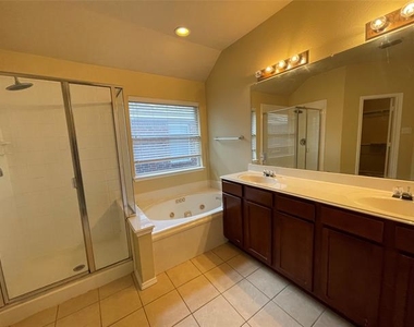 1535 Silver Spur Drive - Photo Thumbnail 7