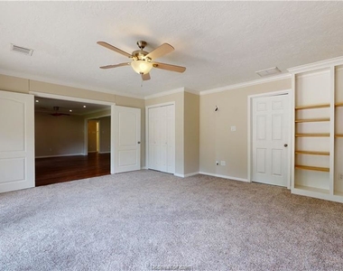 1108 Hawk Tree Drive - Photo Thumbnail 21