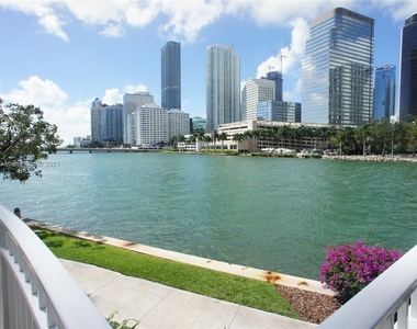 801 Brickell Key Blvd - Photo Thumbnail 0