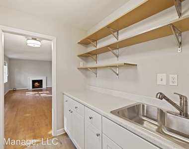 9714 Montauk Ave - Photo Thumbnail 10