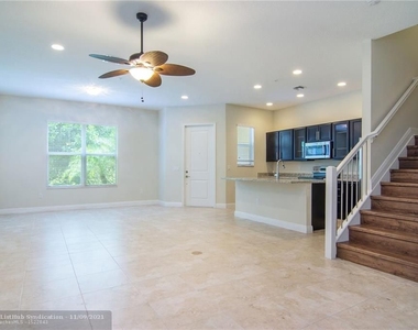 12408 Nw 17ct - Photo Thumbnail 7