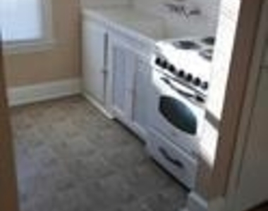 5906 Oram Street - Photo Thumbnail 1