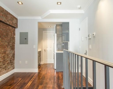 124 Ridge Street - Photo Thumbnail 4