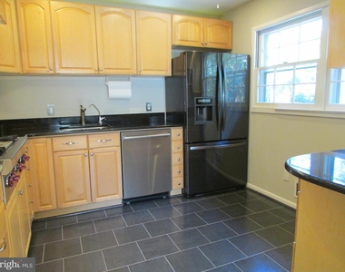 4213 Nutwood Way - Photo Thumbnail 9