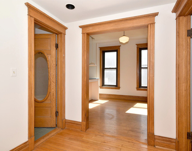 3352 North Halsted Street - Photo Thumbnail 8