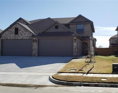 4925 Sanger Circle Drive - Photo Thumbnail 1