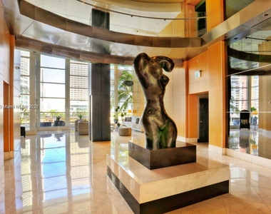 901 Brickell Key Blvd - Photo Thumbnail 19