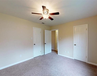 4018 Kenwood Drive - Photo Thumbnail 32