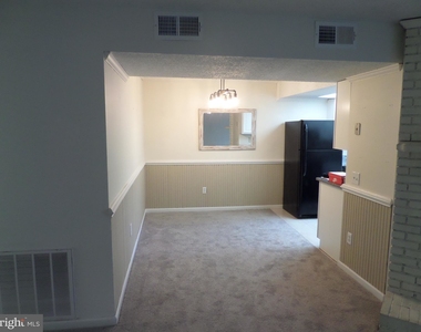 9230 Niki Place - Photo Thumbnail 14