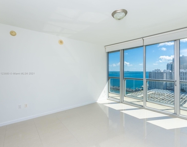 495 Brickell Ave - Photo Thumbnail 33