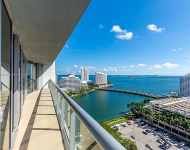 495 Brickell Ave - Photo Thumbnail 15